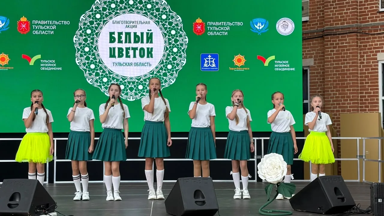 ☀ Вокальные ансамбли нашей школы: младший вокальный ансамбль (смешанная группа), руково...