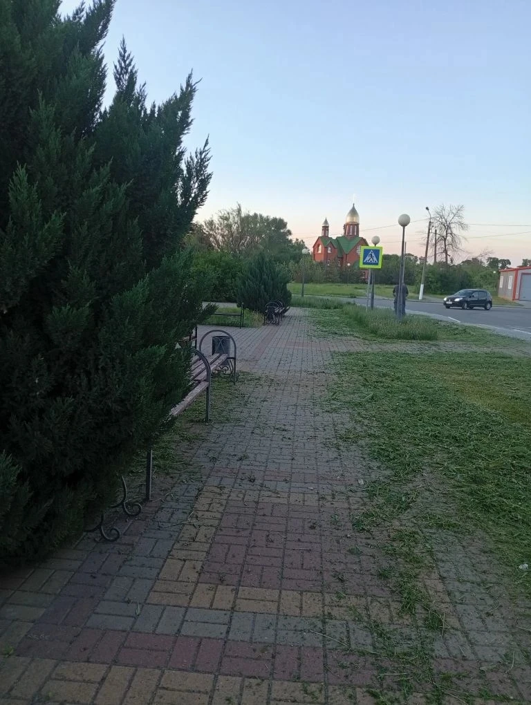 На территории оздоровительного комплекса развернулись работы по благоустройству. 🧹 Сез...