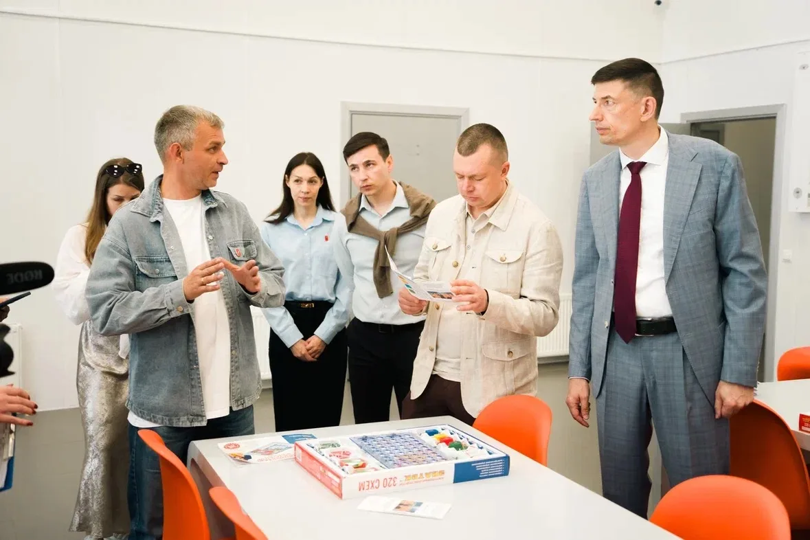 🔥Вместе с директором ВДЦ «Смена» Игорем Журавлевым ознакомились с проектами ребят-участников

Сейча