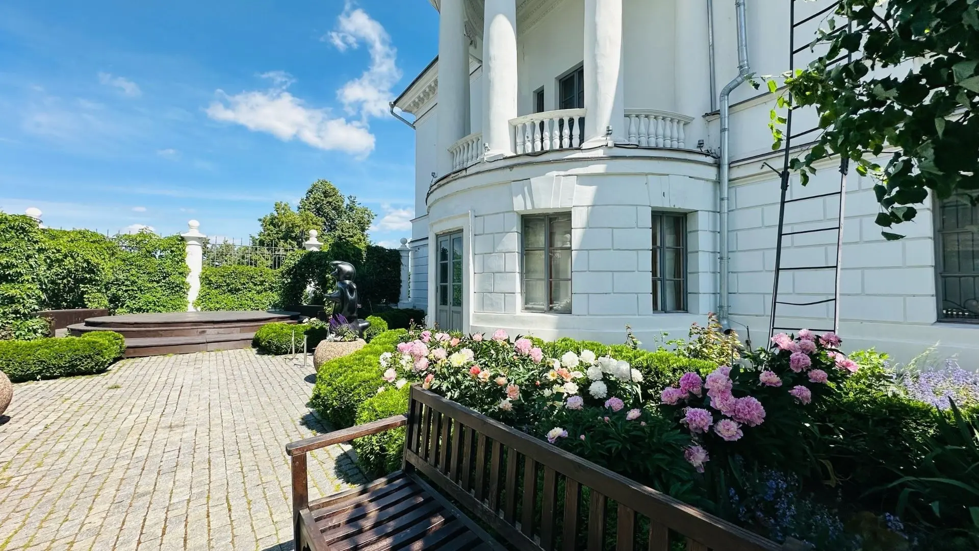 💍   Сегодня, 22.07.2026, в летнем дворике Дома Сироткина прозвучали самые главные слова. Андрей и К