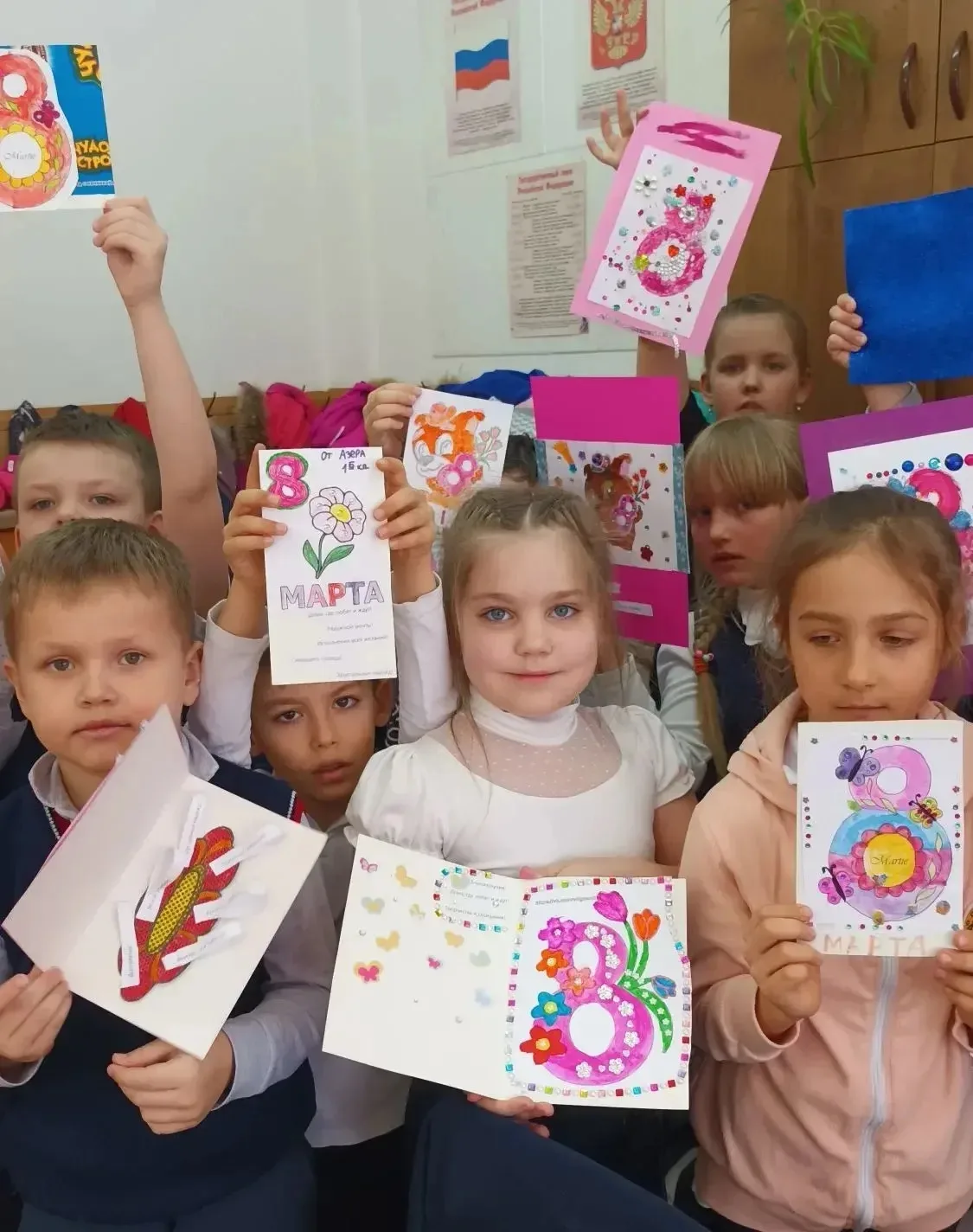 С 8 МАРТА, ЛЮБИМЫЕ 🌹  Весна уже на пороге и наши орлята готовы дарить подарки своим мамам🎁  Но!❗️Вме