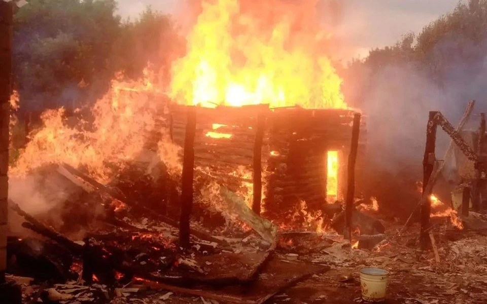 🔥В Сараевском районе сгорели дом и надворные постройки

Происшествие случилось вчера в селе Назарье