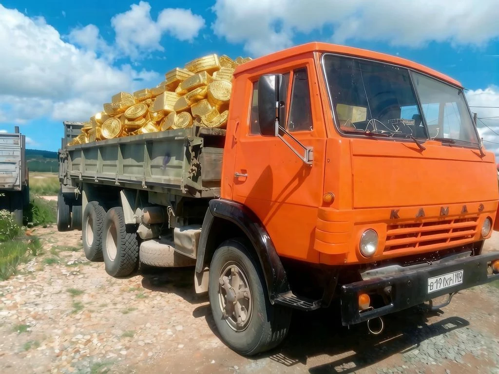 Возим от 10 тонн. Пыль 13 тыс, щебень 12 тыс 10 тонн. 89371521536