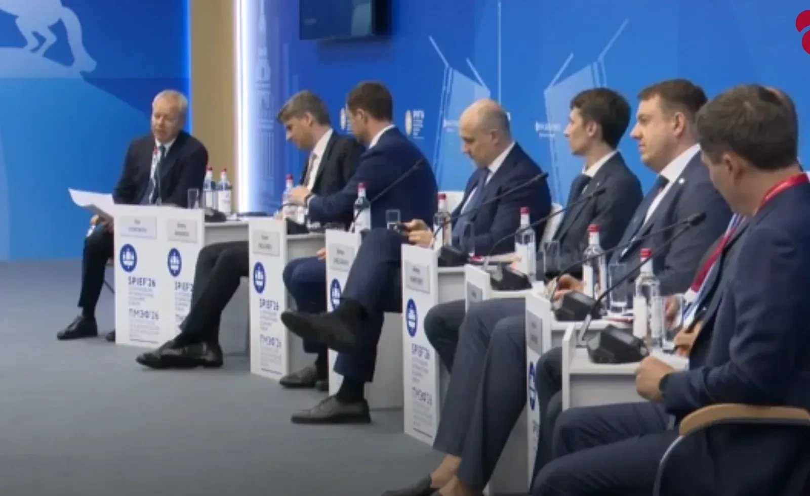 🚀 На ПМЭФ обсудили, как бизнес может зарабатывать на космосе