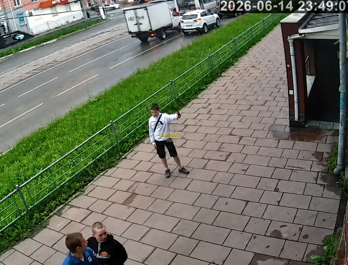 ⭕ «Ущерб оценивается в сотни тысяч»: малолетние вандалы, разрисовавшие фасад здания на проспекте Мир