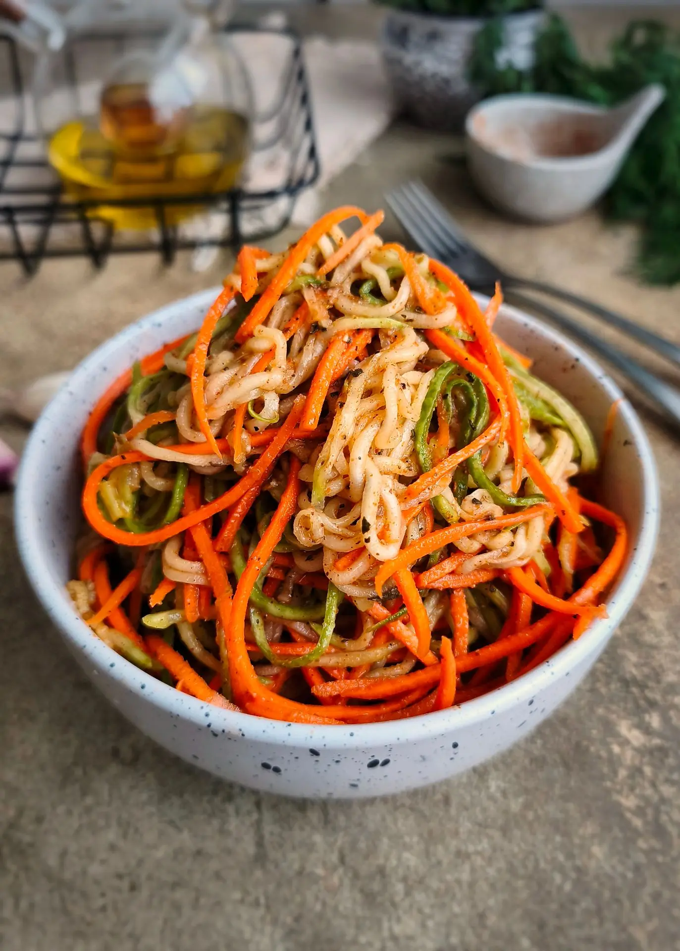 Кабачки по-корейски — это шах и мат. Цена блюда три копейки, ну ладно, будем честными, ...
