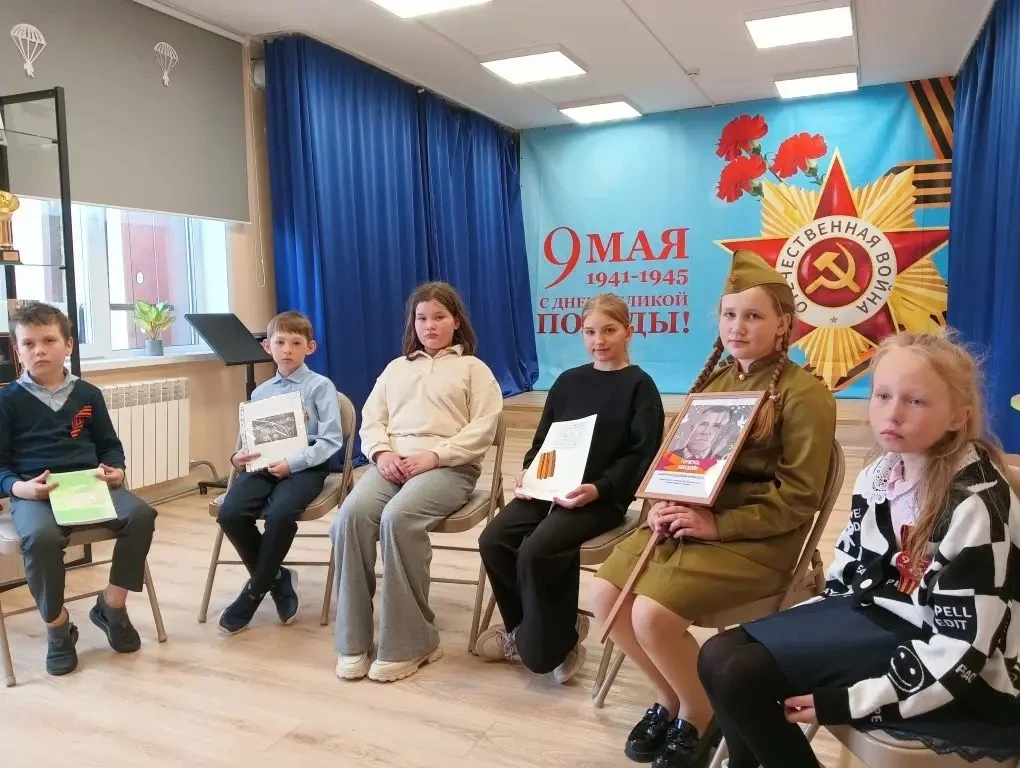 8 мая во 2,4 классах Бахтинской школы состоялся Урок Памяти. Ребята рассказали  однокла...