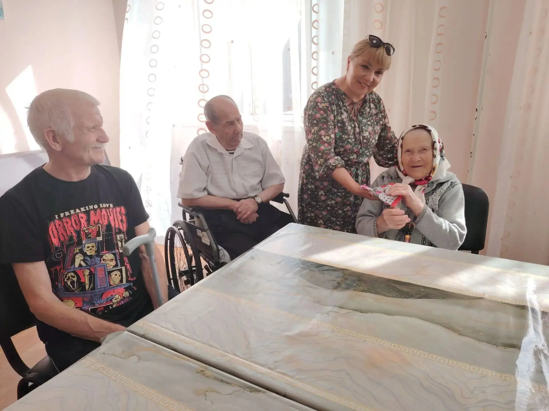 🔶 Получателей социальных услуг  посетили сотрудники Дома Дружбы народов.
