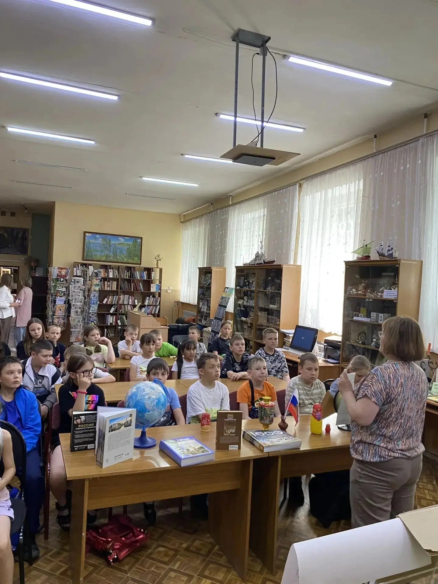 Наш пришкольный лагерь "Радуга" в преддверии Дня России! 🇷🇺12 июня вся страна отмечае...