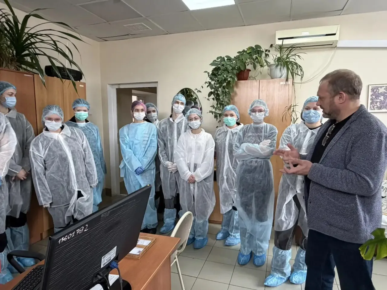 Студенты Дальневосточного филиала «РГУП им. В.М. Лебедева» под руководством преподавателей Сидорова 