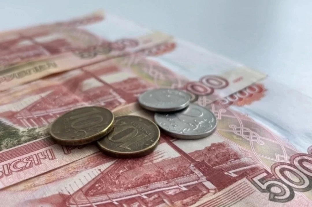 Депутаты хотят закрепить ежегодные выплаты на школьные сборы и поднять их до 50 тысяч для нуждающихс