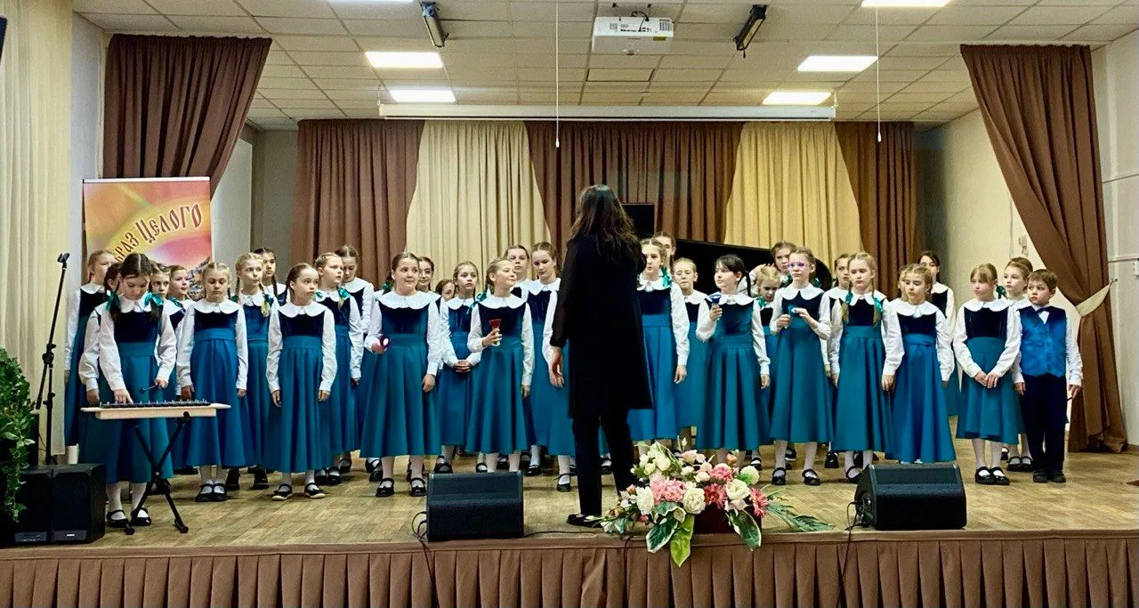Поездка Среднего хора «Каравелла» в г.Ростов в апреле прошла очень интенсивно. Дети при...