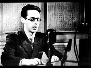 Голос войны, голос победы — легендарный диктор Всесоюзного радио Юрий Левитан. 

Рано утром 22 июня 
