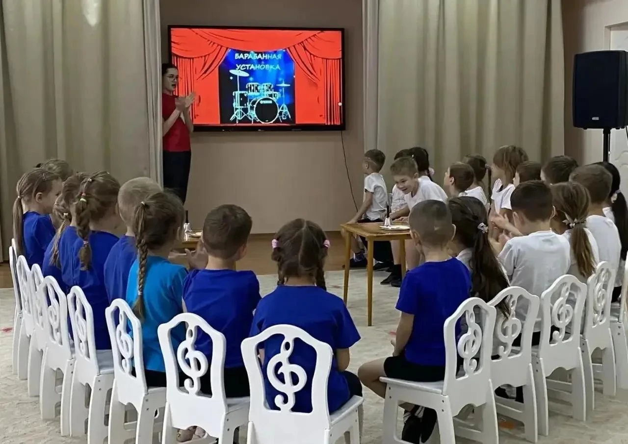 Сегодня в нашем детском саду прошла музыкальная викторина в честь международного Дня му...