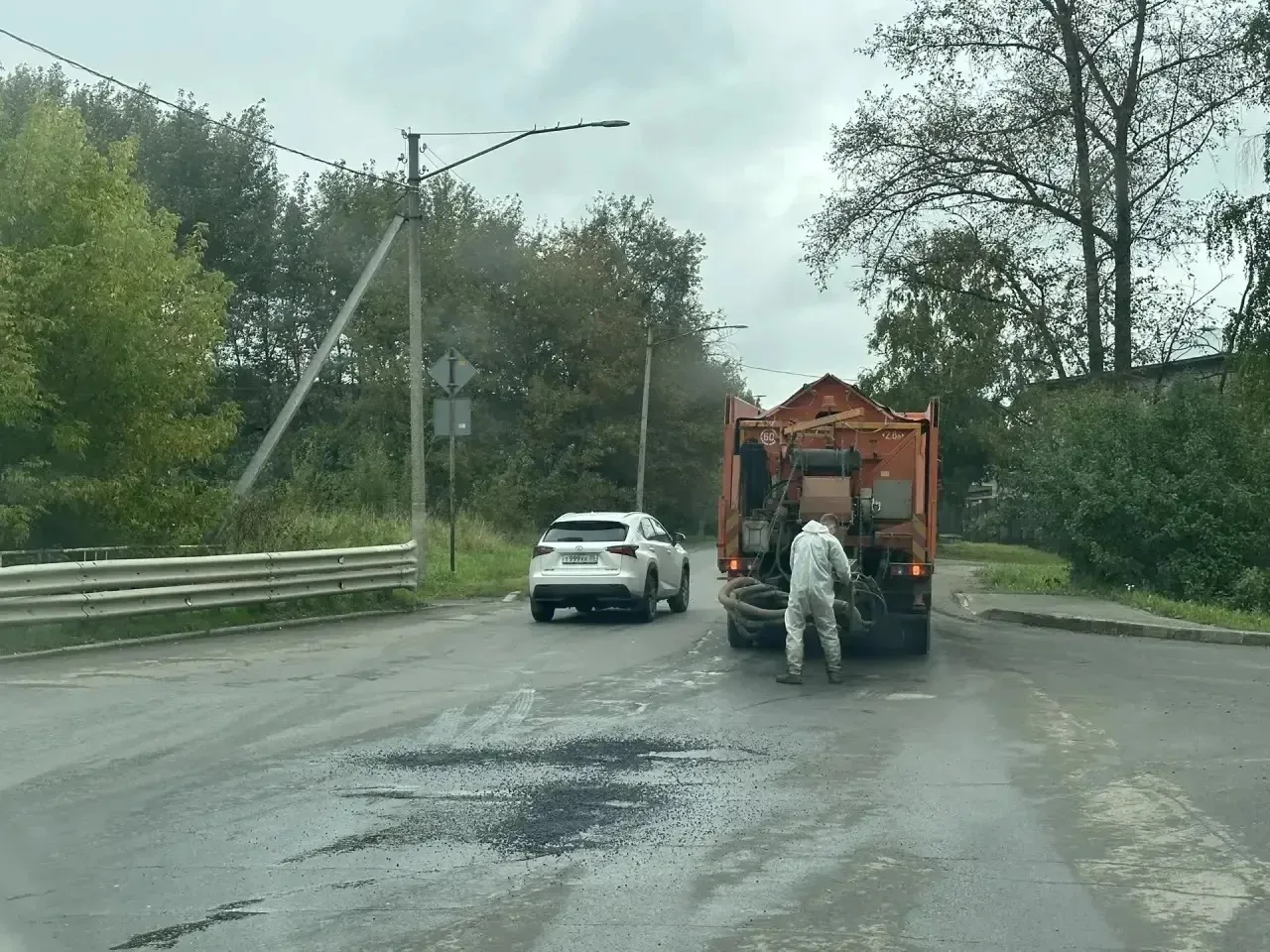 Уборка Вологды ведётся во всех микрорайонах.
