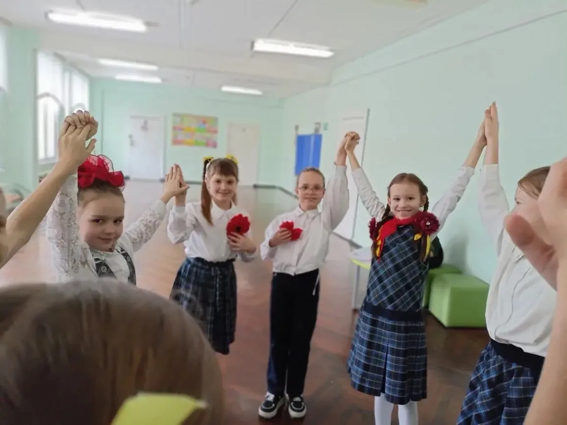 💫РАЗНОЦВЕТНАЯ НЕДЕЛЯ 💫  В начальной школе завершилась разноцветная неделя!  Что такое «Разноцветная 