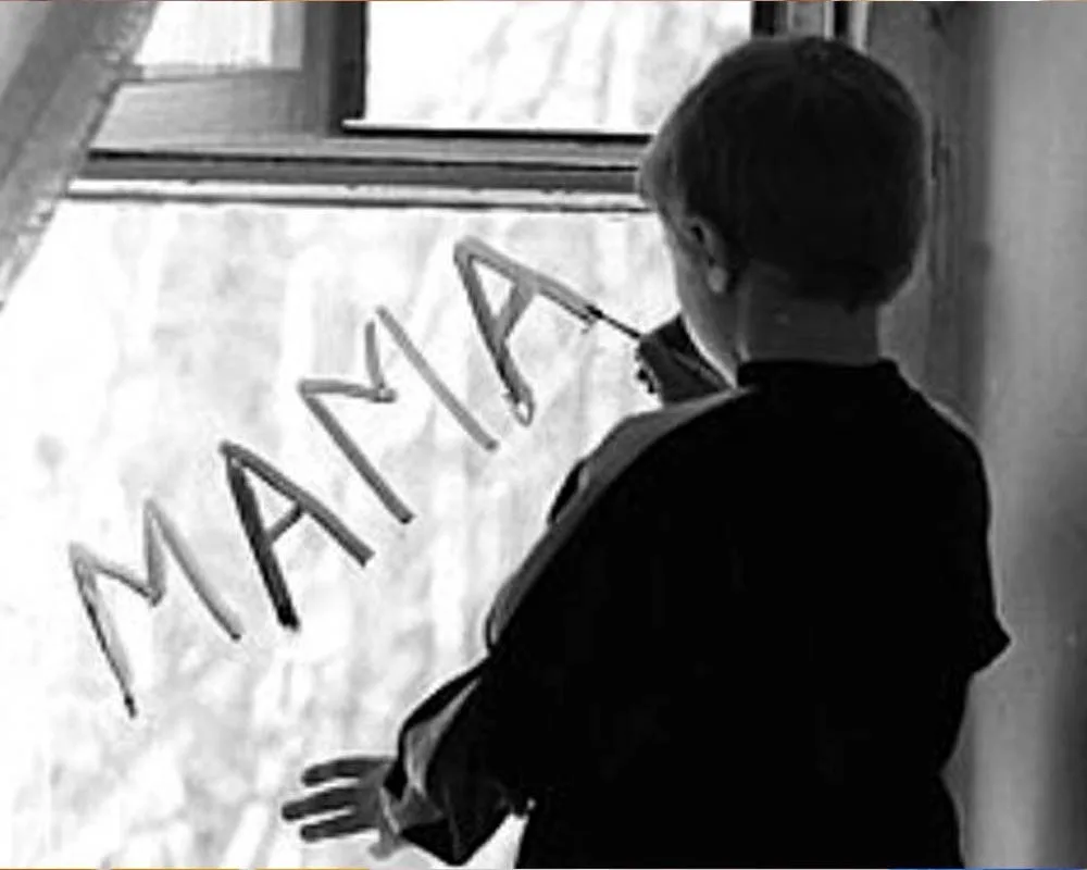 😢 «Забирайте их куда хотите»: мать троих детей на Дону фактически отказалась от семьи
