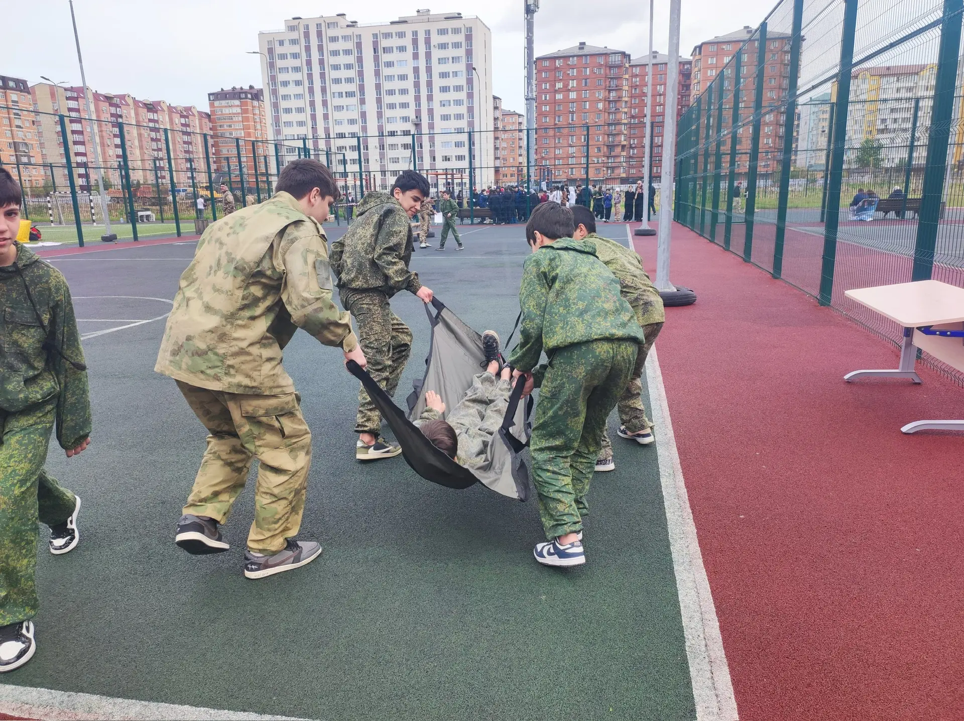 ⚡В Каспийске состоялся зональный этап Всероссийской военно-патриотической игры «Зарница 2.0».  💯Кома
