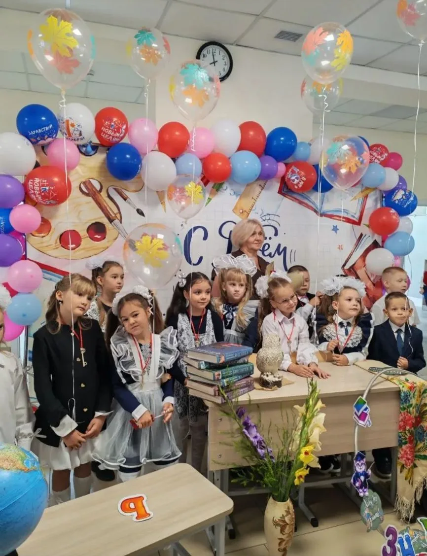 Снова звенит звонок! Повалихинская школа с радостью распахнула двери навстречу новому у...