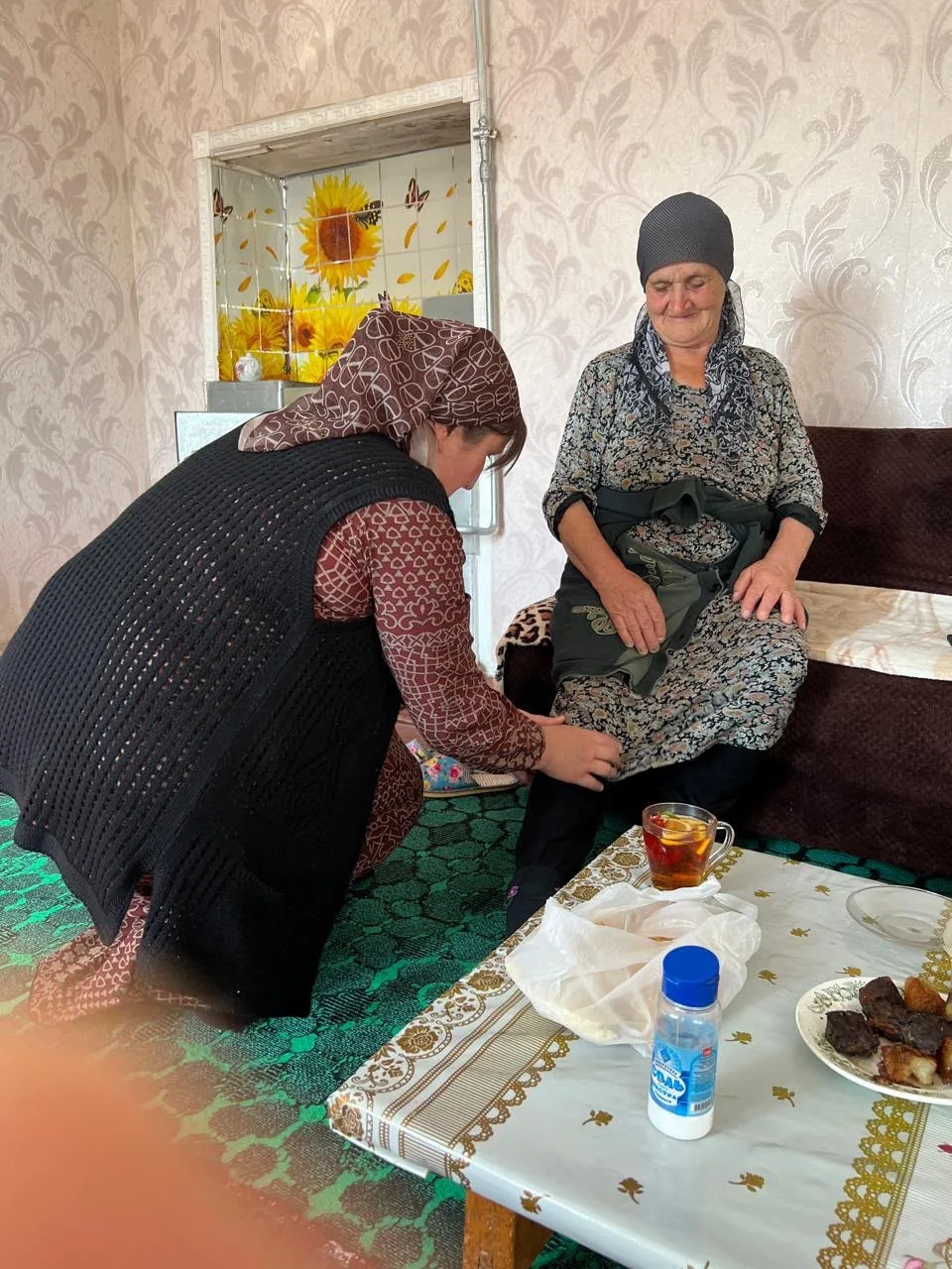 Социальный работник — это призвание!

В ГБУ РД «ЦСОН» в МО «Хивский район» трудятся настоящие профес