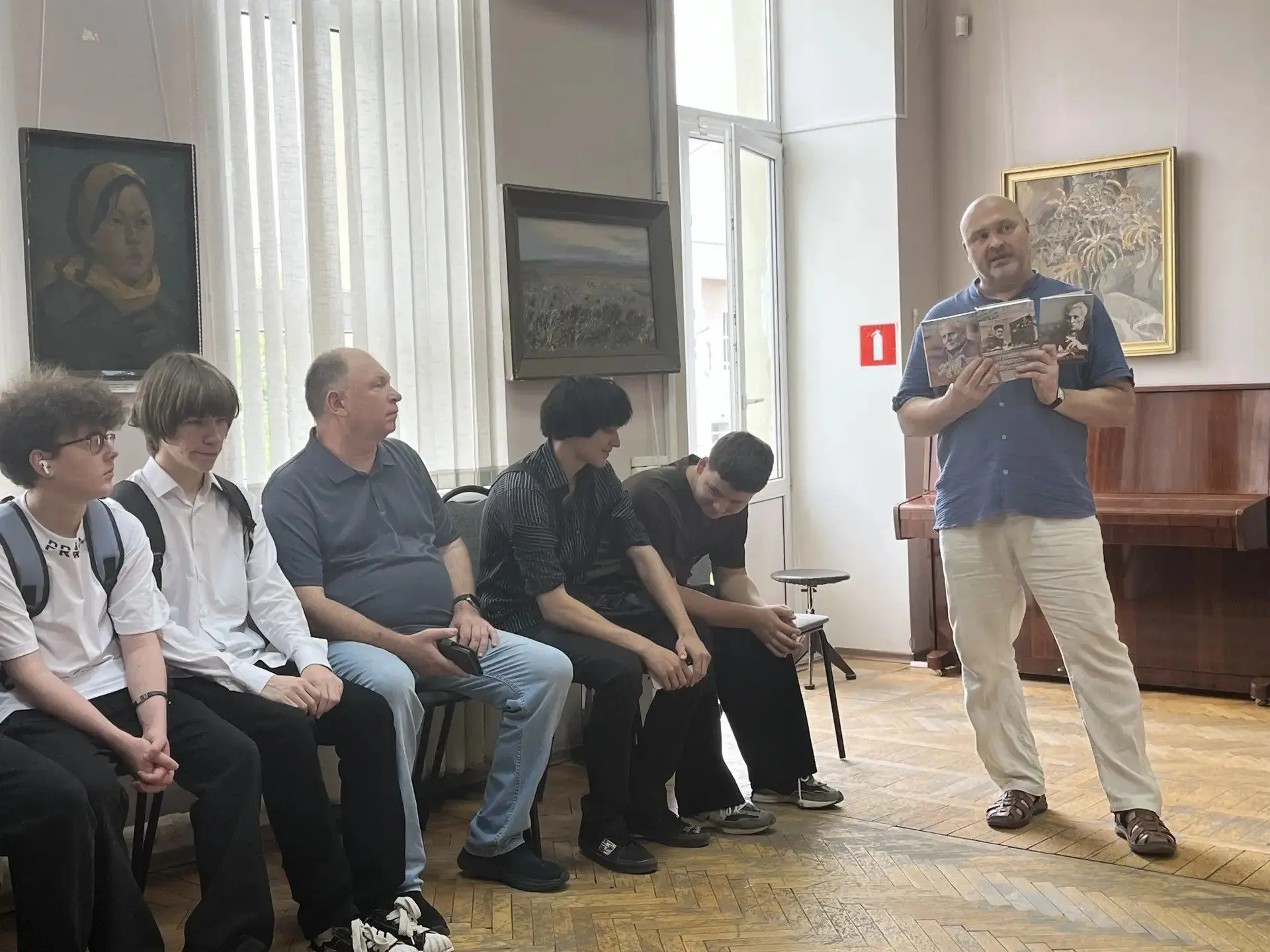 В литературном вечере «Творческое наследие писателя А. В. Калинина», приуроченном к 110...