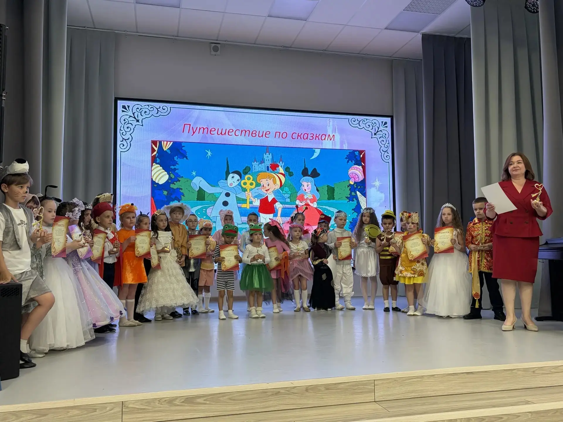 🎉✨ Гала‑концерт фестиваля «Театральные встречи — 2026»: волшебство на сцене подарили д...