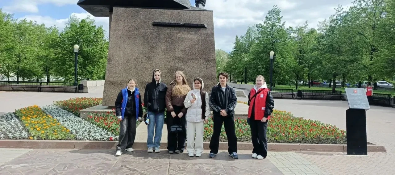 🔟мая учащиеся МБОУ "СОШ 105 г. Челябинска" посетили образовательную экскурсию "У Памяти на посту".  