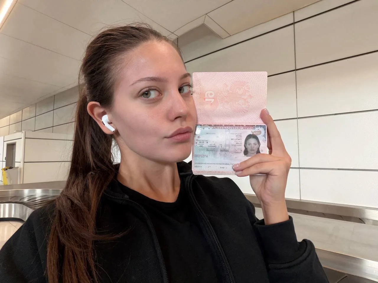 Дилара сообщила, что получила американскую визу