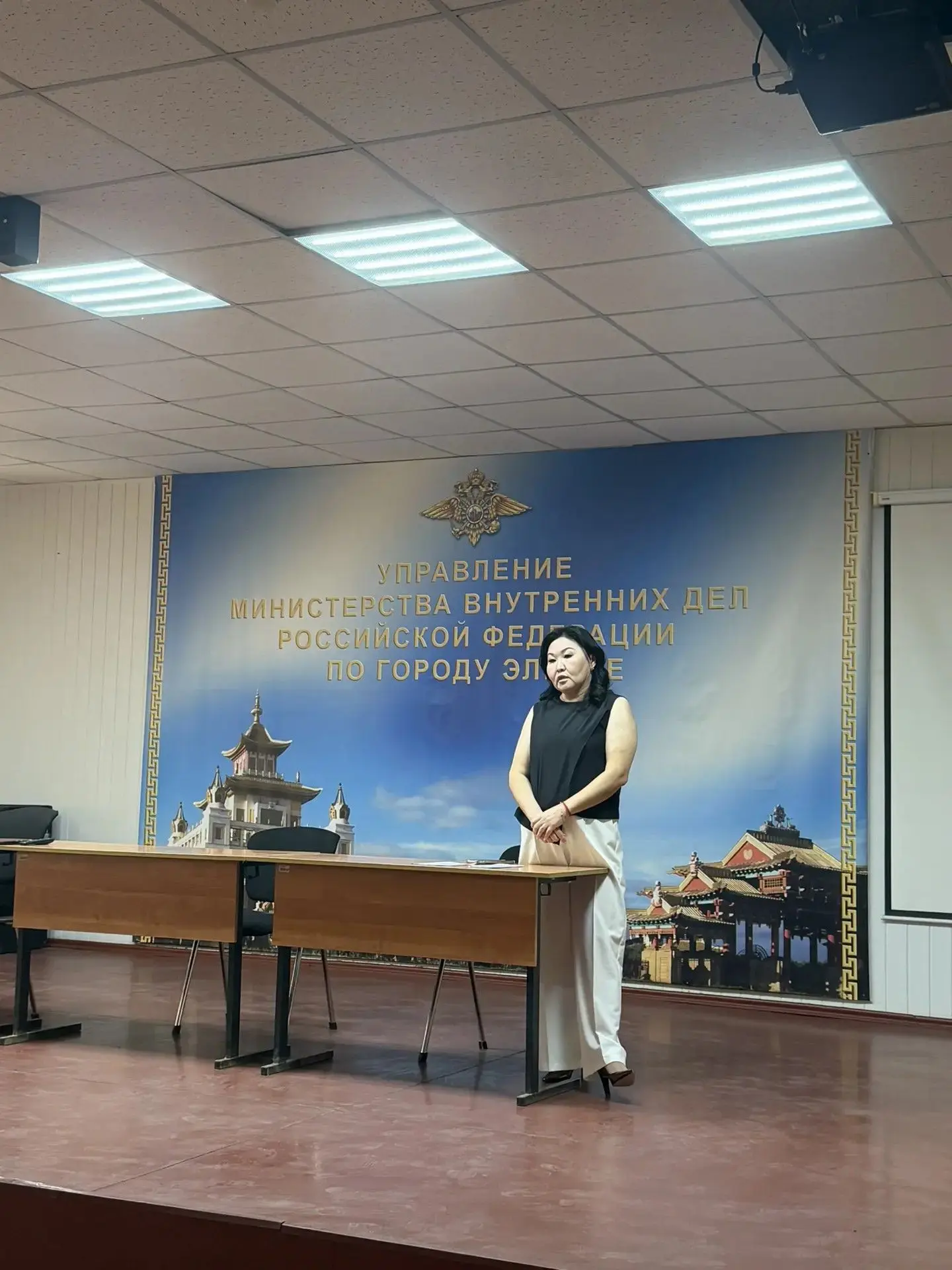 Члены Элистинской территориальной избирательной комиссии республики провели информирова...