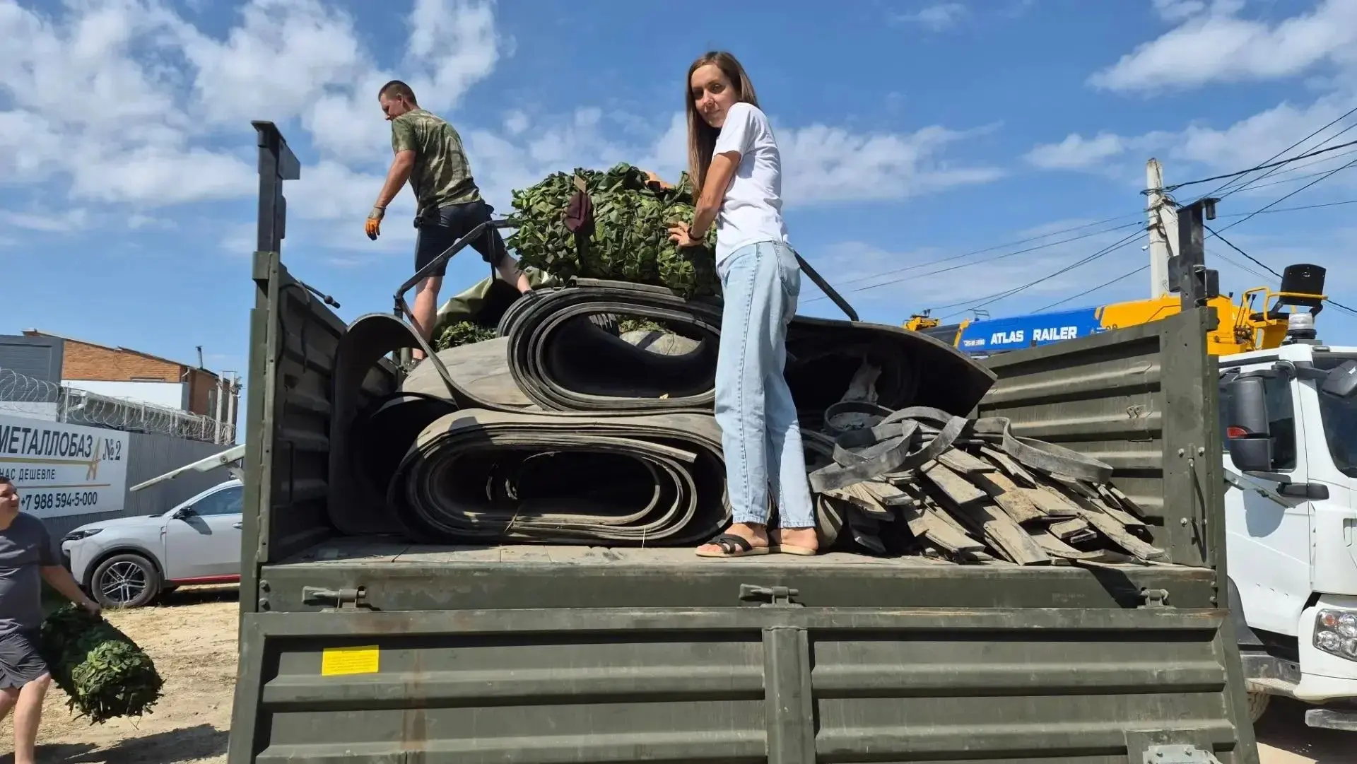 💪 Состоялась очередная погрузка в зону СВО силами группы «Неравнодушные люди»