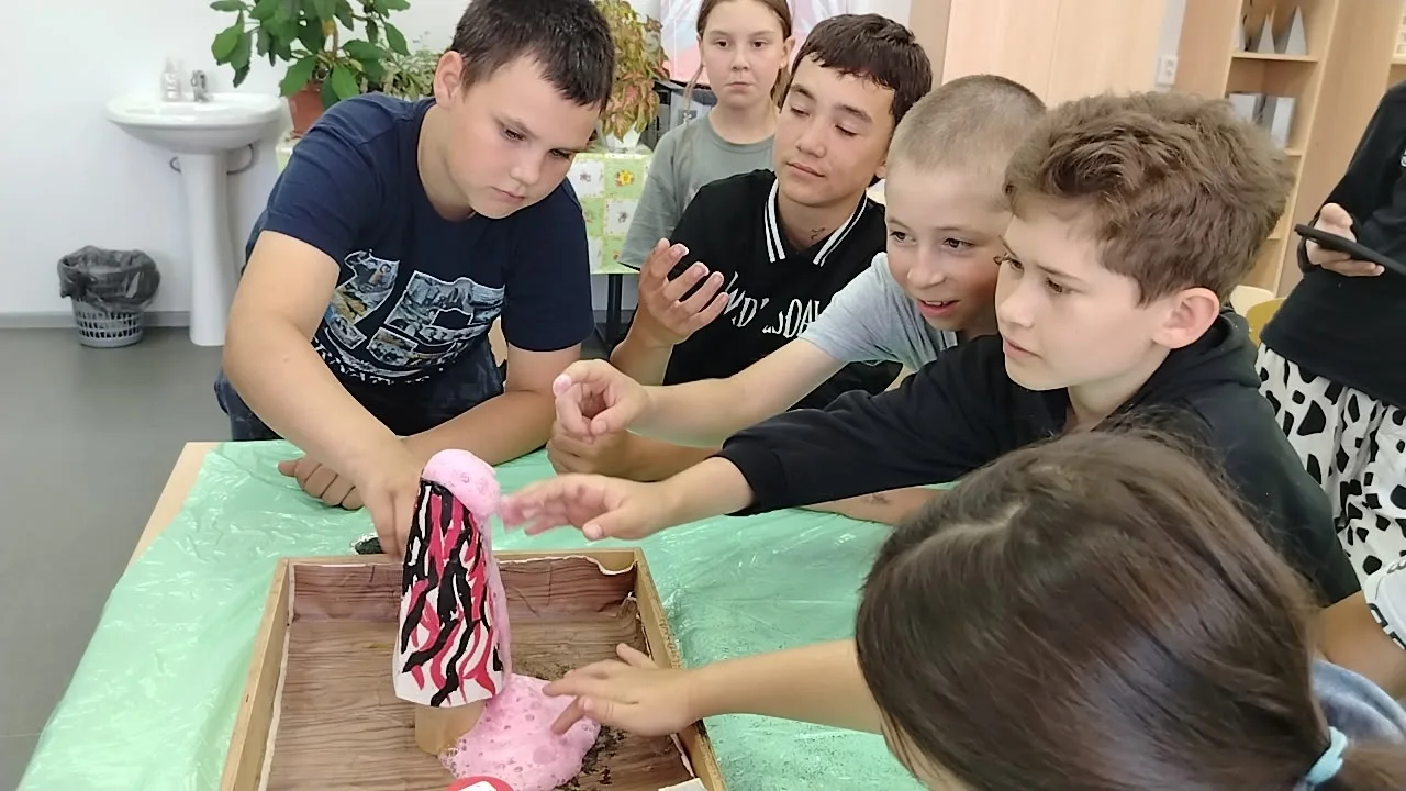 🌏✨ Путешествие в нашем лагере сегодня на Дальний Восток. Это было увлекательно и насыщенно!

Утро н