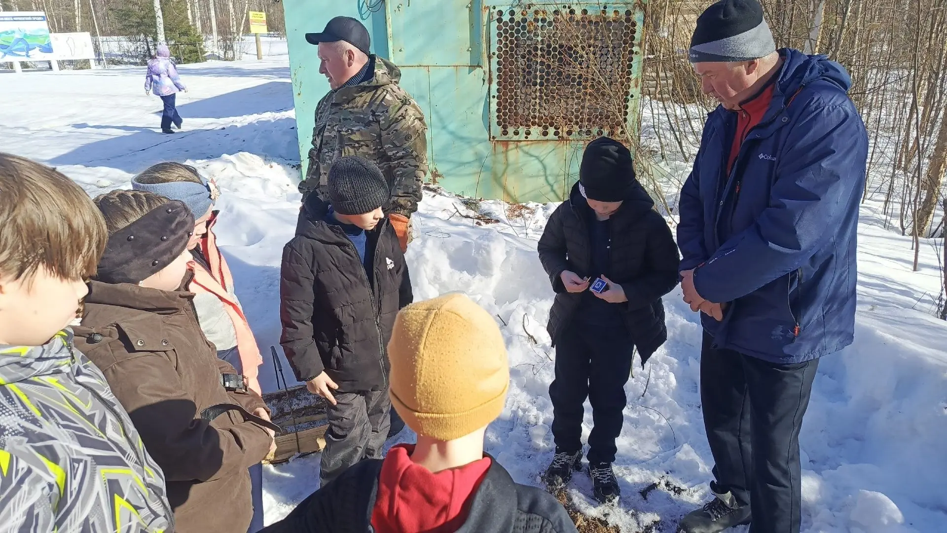Яркоезавершение лыжного сезона у орлят 3 а класса!
Орлята отправились на лыжах в тёплый весенний лес
