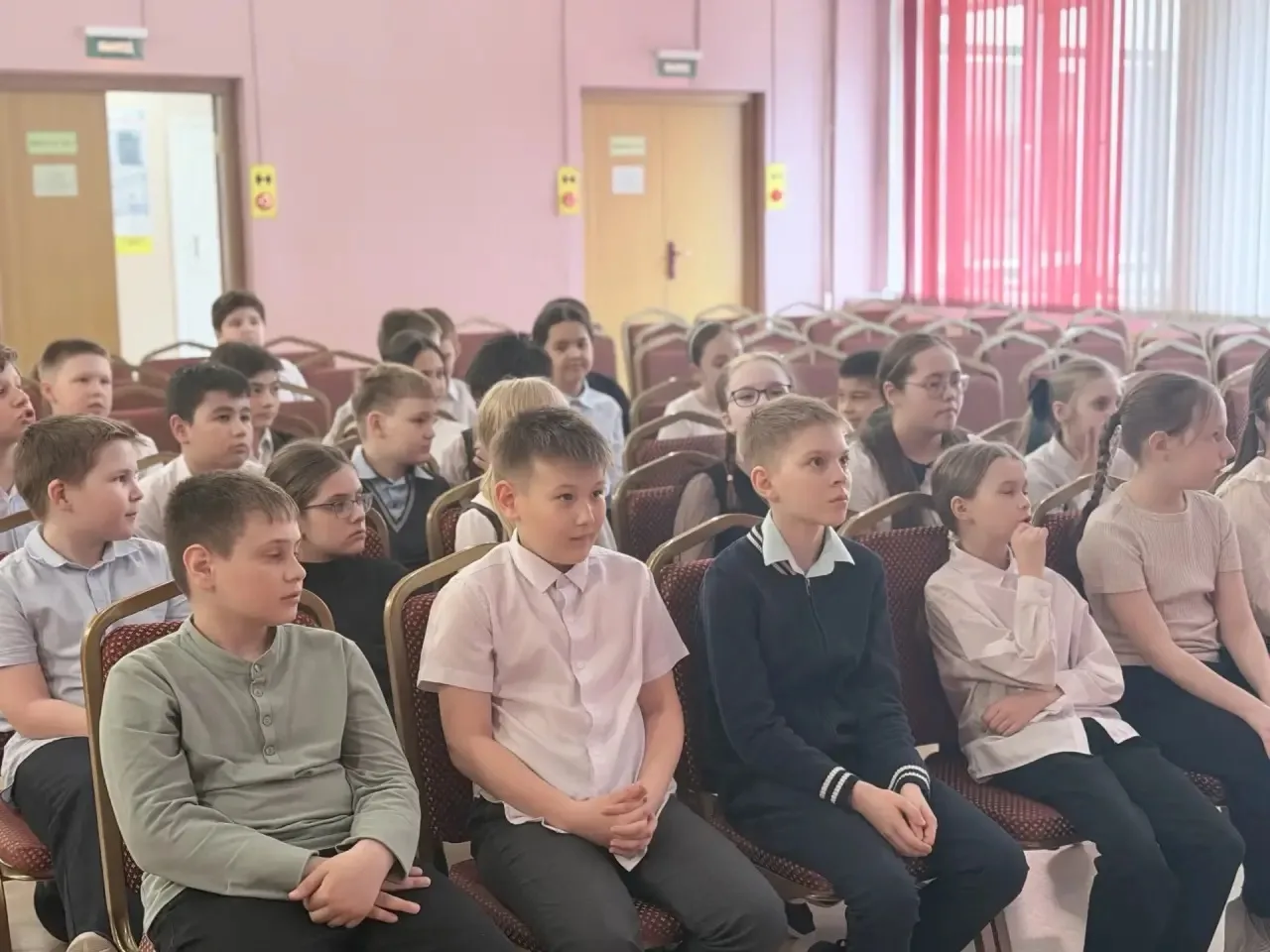 🦉 Привет, друзья! Ваш школьный совёнок здесь — и у меня отличные новости! 🦉  Сегодня в нашей школе п