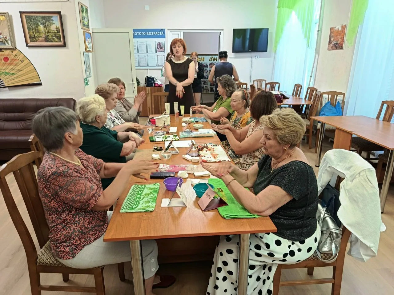 💫Дамские секреты  🏡💄В "Клубе золотого возраста" Ярцевского комплексного центра социального обслужива