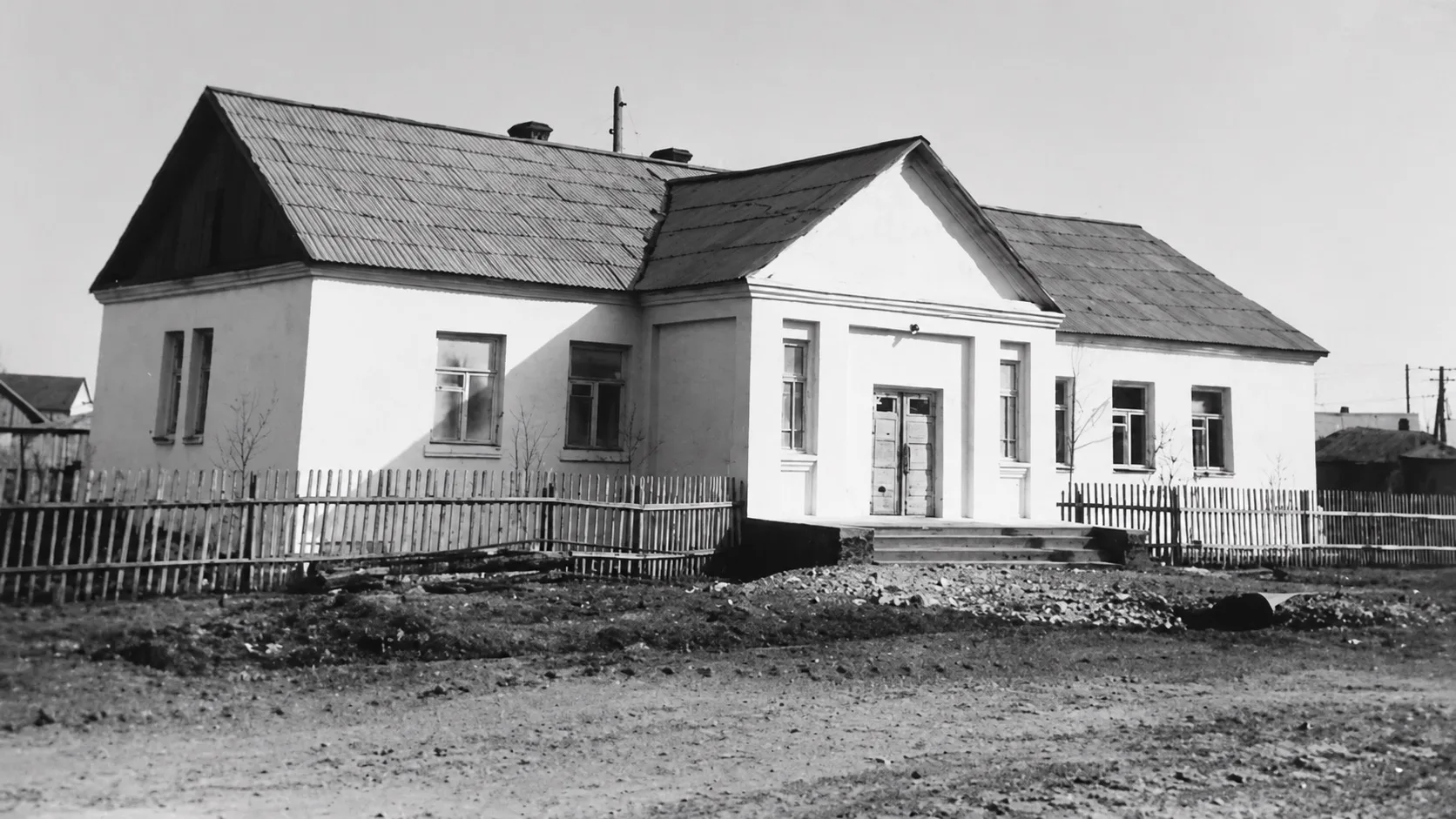 🏚️ Поселковый детектив: Угадай здание по фото!

Друзья, сегодня без серьезных новостей. Вместо этог