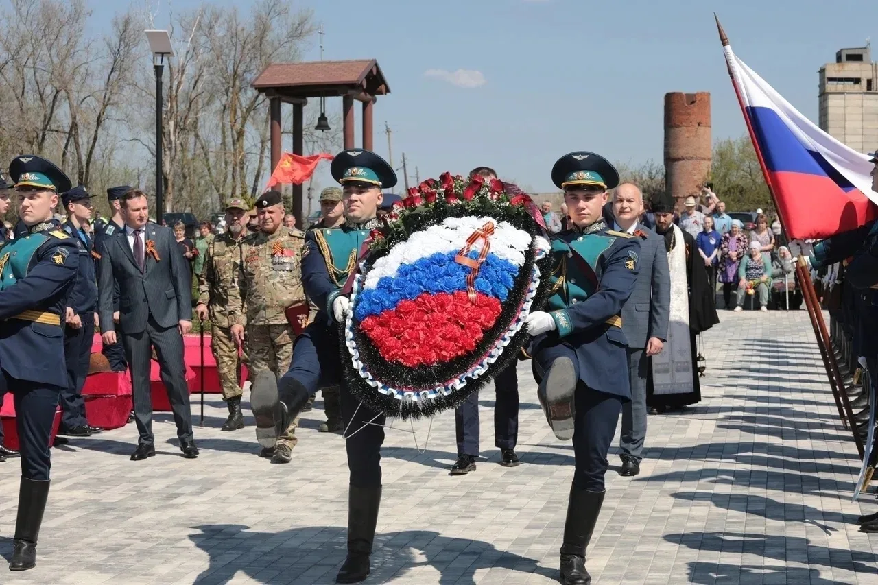 🕊Давайте на мгновение остановимся и окунемся в атмосферу недавних праздничных дней! Де...