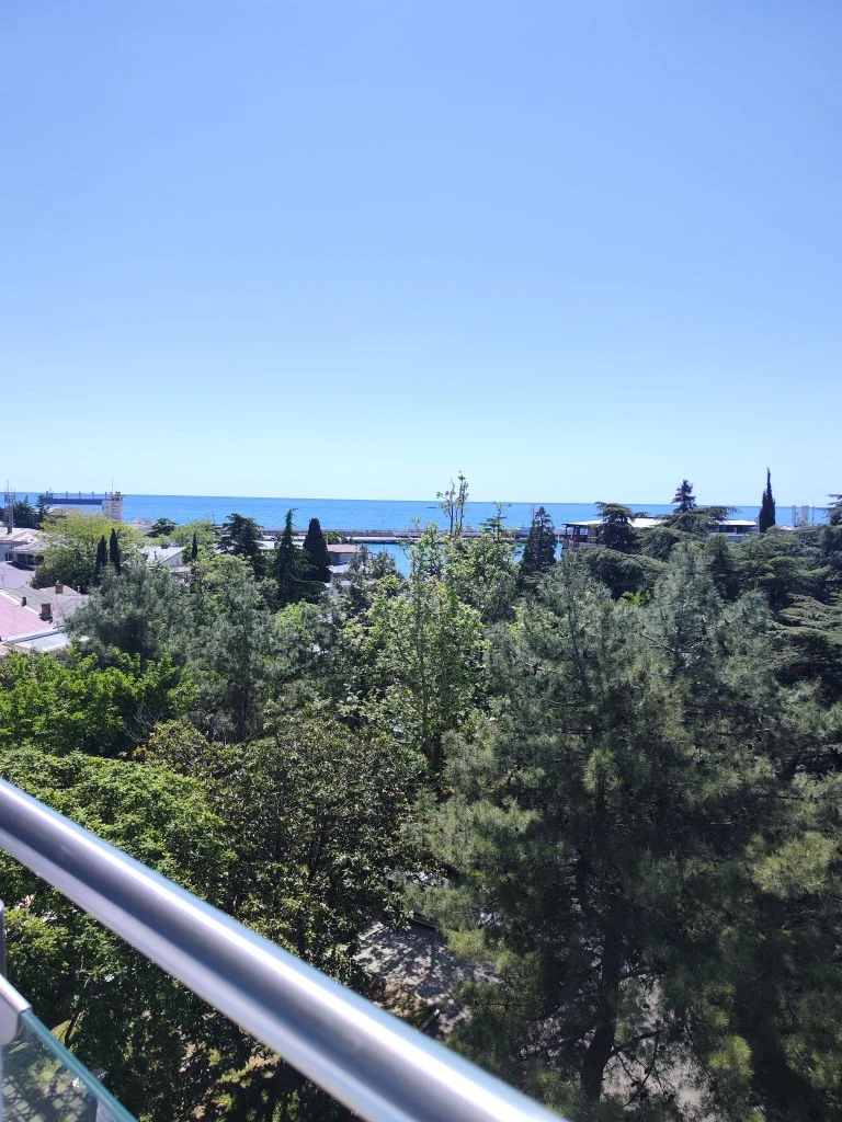 #ЯЛТА  ул.Карла Маркса,18  🏖️ Набережная! 🏡 ЖК «Бригантина» 🌊 Прямой вид на море.  Сдается посуточно