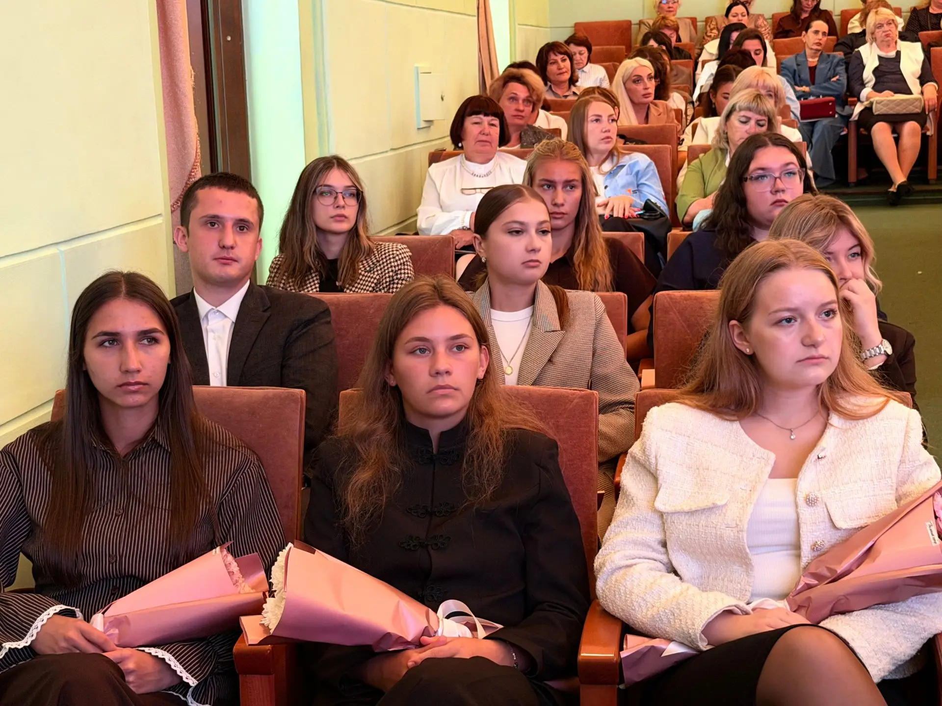 ⚡26 августа в Доме детского творчества состоялась ежегодная августовская педагогическая...