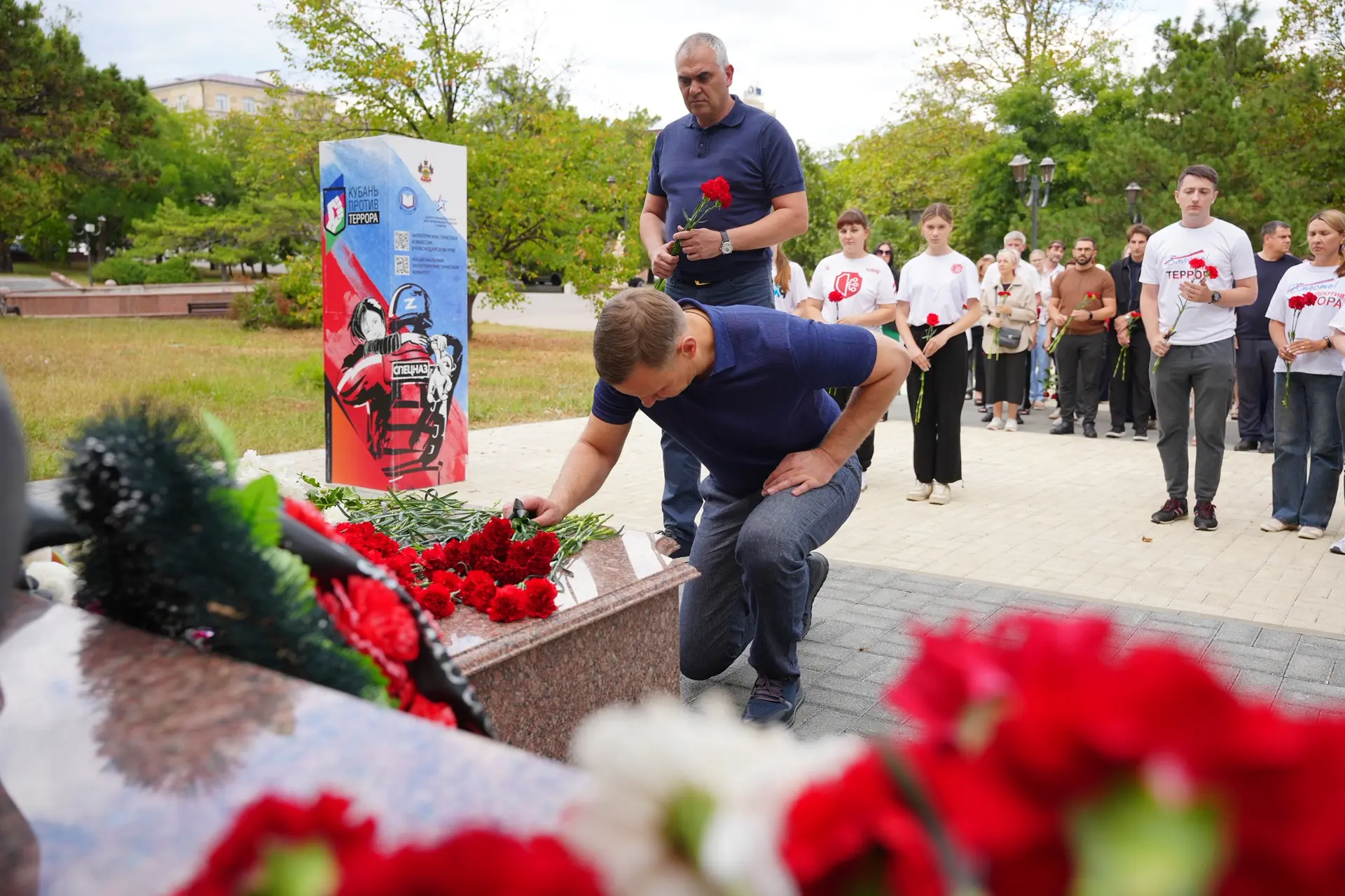 🕯 Вместе с жителями города почтили память тех, кто трагически погиб в ходе массированн...