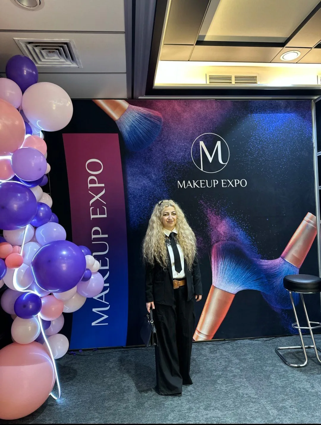 И конечно ваш визажист 🤪