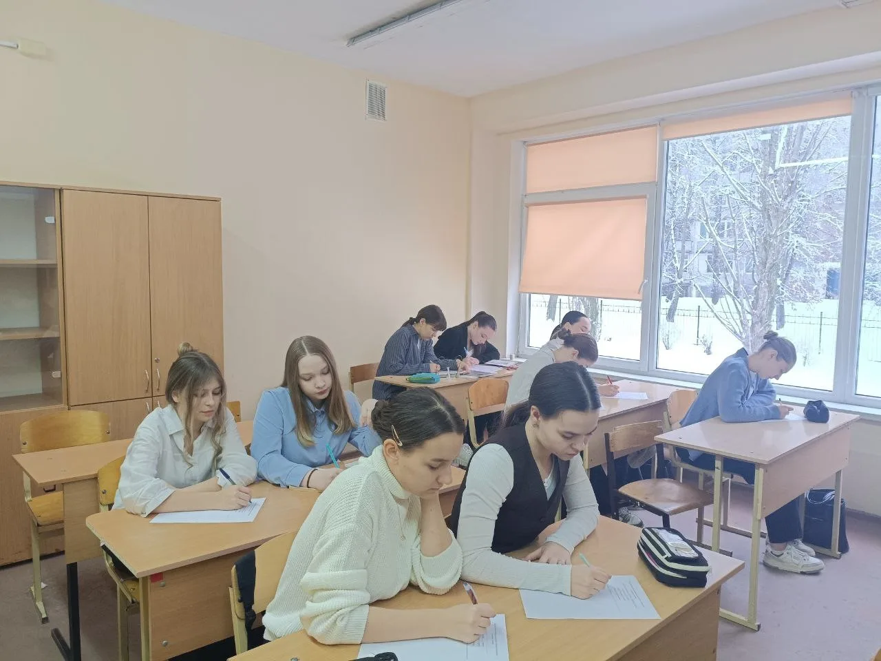 ЛИТЕРАТУРНАЯ АКЦИЯ "Я ПИШУ СОЧИНЕНИЕ" Учащиеся 7–11-х классов написали сочинения, посвящённые юбилею
