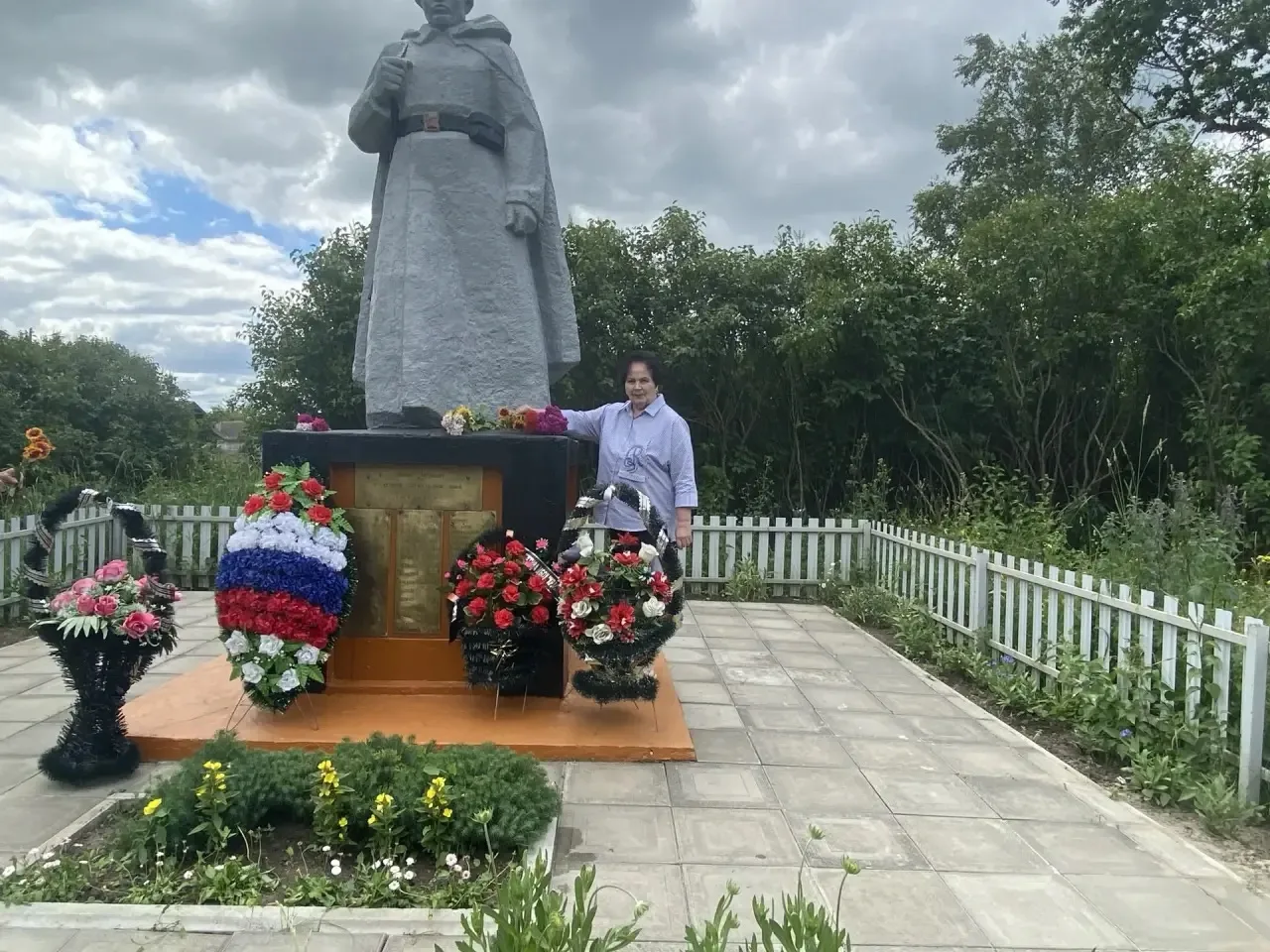 Сегодня, 22 июня, в День памяти и скорби учащиеся и педагоги нашей школы приняли участи...