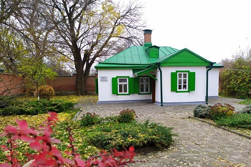 Домику Чехова — 100 лет!