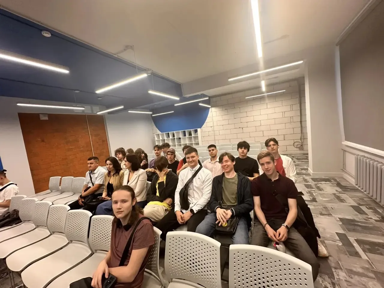 🚀 Наши авиастроители берут курс на МАИ! ✈️

30 июня наши выпускники авиастроительного класса сделал