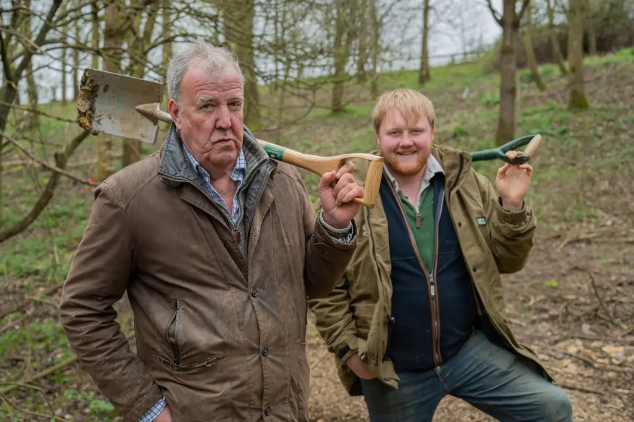 ДЖЕРЕМИ КЛАРКСОН ЗАПУСТИЛ ONLY FARMERS | ВЕДУЩИЙ TOP GEAR СОЗДАЛ СЕРВИС ДЛЯ ФЕРМЕРОВ

Британский тел
