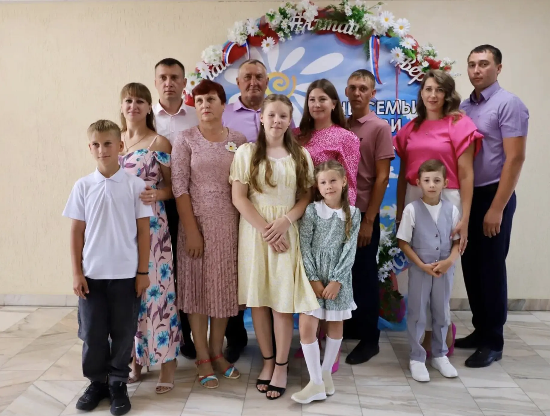 Сегодня, 8 июля, во всей России отмечают День семьи, любви и верности. В честь праздник...