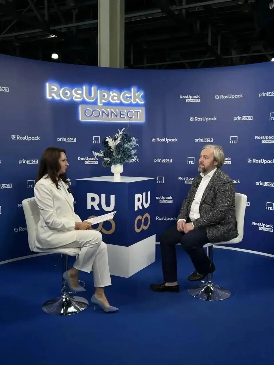 🎥 На RosUpack 2026 генеральный директор OSQ Group Евгений Борисович Токаренко дал интервью в студии