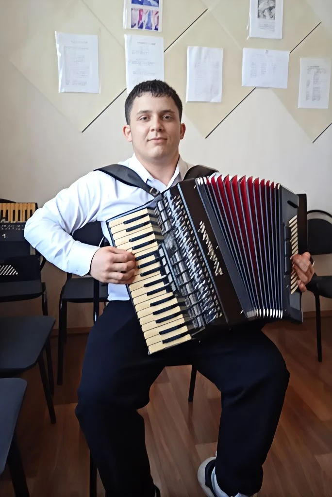 Учащиеся класса аккордеона успешно сдали переводной экзамен по специальности. 

Учащиеся исполняли р