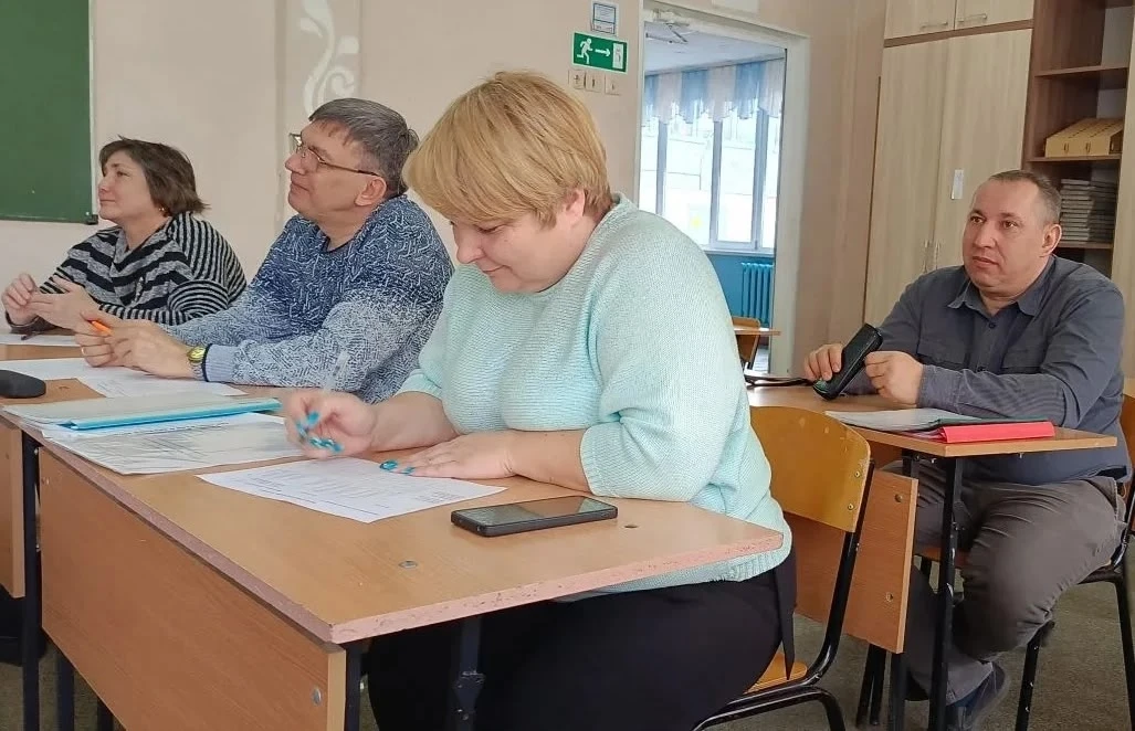 🎓 В последний день третьей четверти в нашей школе прошла научно‑практическая конференция «Шаг к успе