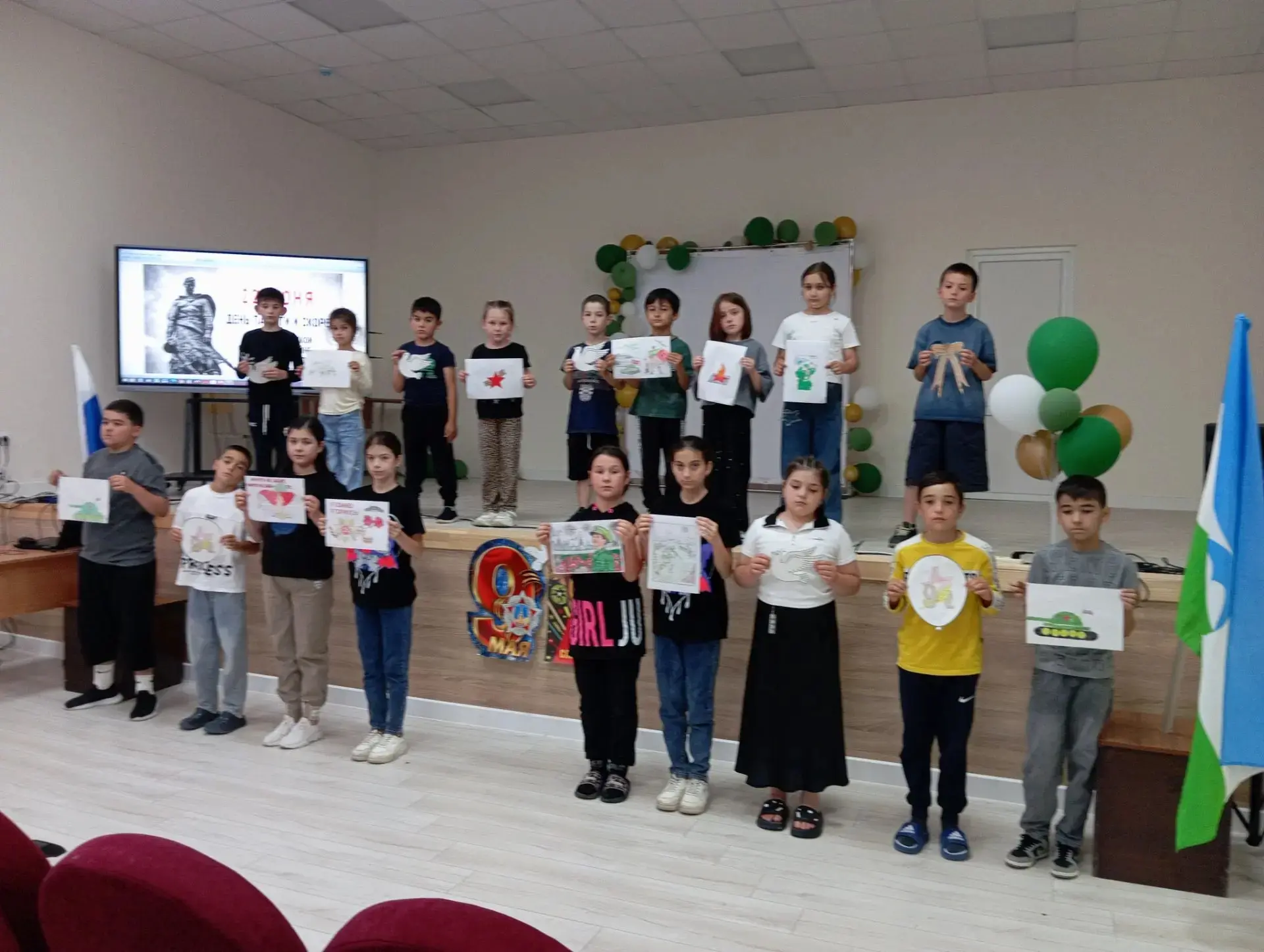 22 июня - трагическая дата. Гитлеровская Германия вероломно вторглась на территорию Советского Союза